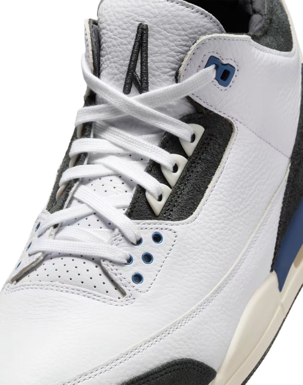 Air Jordan 3 Retro OG x A Ma Maniére Diffused Blue